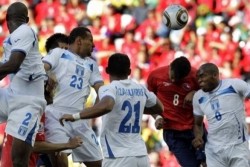 Чили победи Хондурас с 1-0